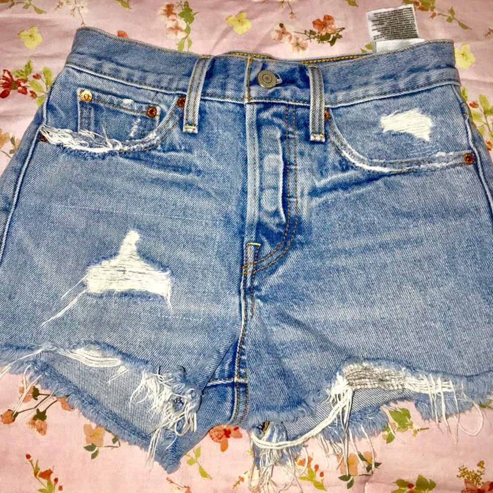 Levi’s shorts